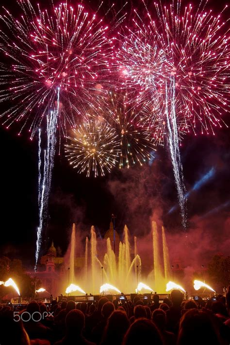 Lighting Up the Sky: Magic Fountain Fireworks
